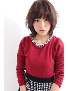 イソラブル(ISOLA-blu) 【大人可愛いショート】モノトーンベージュ×ショートボブ