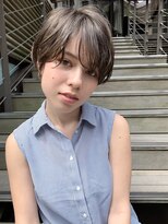 ミィ 表参道(mee.)&nbsp;【mee.】ハセガワヒトシ　くせ毛ふんわりアッシュショート