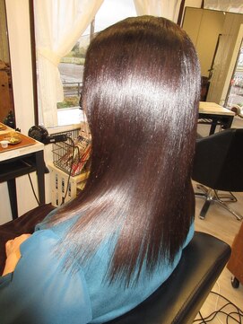 コア フィール ア デイ(COIFFURE A DAY) 【見附今町M3D】M3Dストレート