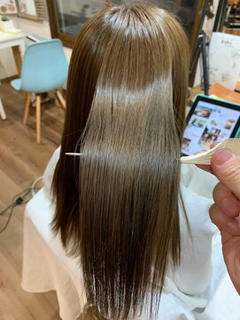 ホワイト(WHITE HAIR@NICOLA) 高濃度髪質改善