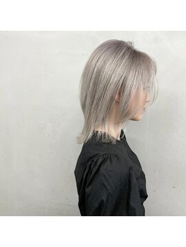 タグ(#tag) #ミディアムウルフ×ホワイトシルバー