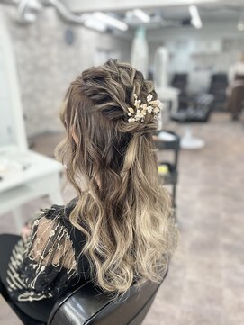 リファイン バイ アフィナー 本厚木店(Refine by Afinar) ヘアアレンジ［本厚木］