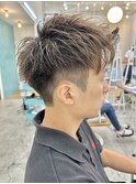 刈り上げツーブロックアップバングショートビジネスメンズヘア