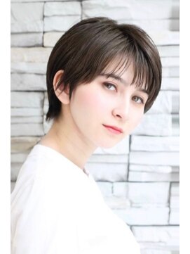 ルーツ(ROOTS) ショートヘア 外国人風 ショートボブ ハイライト 渋谷 ROOTS