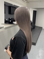 アンドシー(&C.)&nbsp;グレージュ、ロングヘア