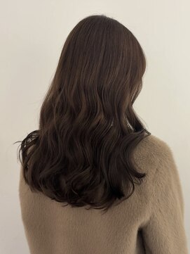 スペシウムバイアンバースデー(spacium by UNBIRTHDAY) まろやかグレージュ/ ヤノミユウ