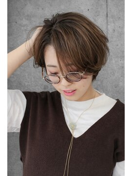 テラ(terra) ナチュラルブラウン×ショートボブ