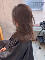 アワーズ 南青山(Our's)&nbsp;動きと柔らかさを両立した大人ミディアム