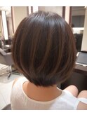 自然にまとまる美人ショートボブ