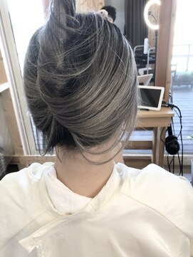 ループ(LOOP) 結んでも綺麗なバレイヤージュ