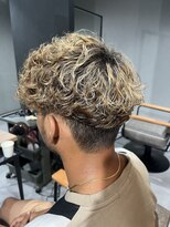 スウェル 柏店(Swell)&nbsp;ハイライト波巻きマッシュパーマ束感ショートメンズパーマ