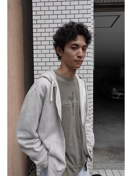 シイ(SIE) アクティブショート×スパイラルパーマ