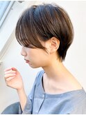 ひし形ハンサムショート透明感カラー前髪あり20代30代