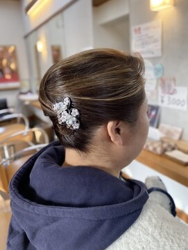 ギャロップヘアー 卒業式ママさんヘアセット
