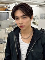 ポーチバイハニー オモテサンドウ(PORCH by HONEY omotesando)&nbsp;センターパートブルーブラックフェザーパーマスペインカール2