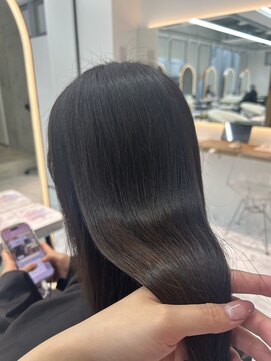 ロンドルピナス 小倉(Lond Lupinus) ブルーブラック/ワイドバング/美髪のススメ/外ハネボブ/北九州