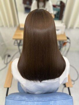 エミン(emyn) 髪が変わる【美髪革命】艶髪/髪質改善/縮毛矯正/代々木