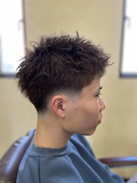 サンカリ 新居浜駅前店(SANKARI) Low fade スパイキー