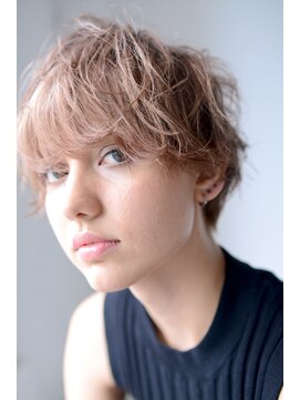 ネル バイ グリーン(Nelle by green) coral beige×edge-short-