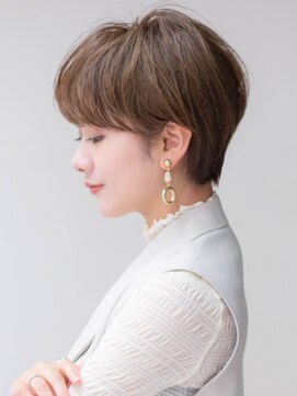 サーカス バイ ビュートリアム 青山(CIRCUS by BEAUTRIUM) マッシュショート20代30代40代大人可愛い暗髪うる艶髪青山表参道