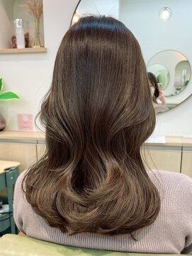 シビバイレボ(CIBI by revo) 韓国風大人レイヤーカット/ハッシュカット/くびれヘア/船橋駅