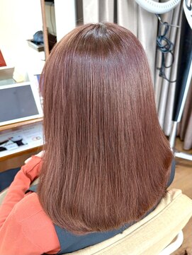 ムーア(MUA) オレンジブラウンカラー×重めレイヤーボブ