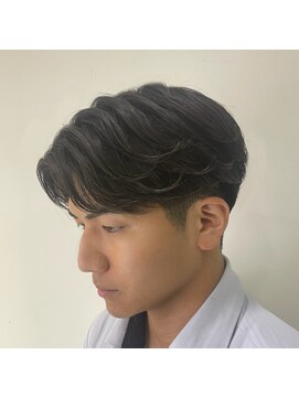 アッシュ 二子玉川店(Ash) ニュアンスパーマセンターパートコンマヘアツーブロック刈り上げ