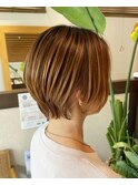 ショートボブ