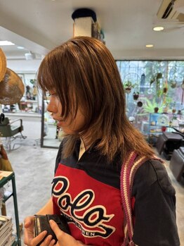 リブロ 三軒茶屋(LIBRO)の写真/第一印象を決める顔周りのカットはに"LIBRO"にお任せ！髪質やクセを見極め、あなただけのstyleに♪