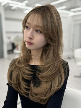 アマトウキョウスマートサロン(AMA TOKYO×Smart Salon) カーテンバング　ワンカールレイヤー　ブリーチなしベージュ