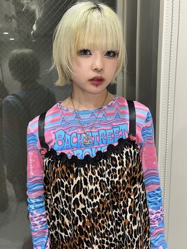 ニューヨークニューヨーク 三宮駅前店(NYNY) 外ハネショートボブウルフ