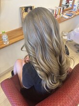 ハイトーン×髪質改善の両立。10代20代向けの次世代ハイトーンサロン[しろの家][瑞穂運動場西]