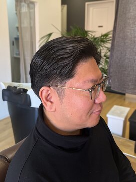 スタンドアップ(Stand up) 【美容師×理容師 Wライセンス】イケオジ 刈り上げアップバング