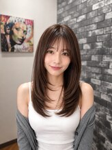 リリー シンジュク(Lilly)&nbsp;ダークアッシュ/ミディアムレイヤー/韓国巻き/顔周りカット