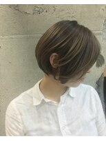 ワエン(WAEN)&nbsp;フェードグレージュショートボブ