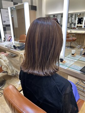 オリーブスバイネオリーブ(Olive's by neolive) 斜めバング/グレージュカラー/デザインカラー/白髪ぼかし/新宿