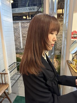 ガーランド (Garland) 柔らかベージュカラー