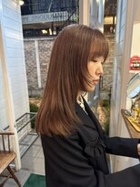 ガーランド (Garland) 柔らかベージュカラー