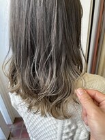 アン(Hair make un)&nbsp;ハイライトカラー【インナーカラー/ダブルカラー/ブリーチ/韓国