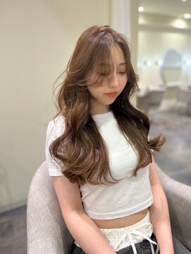 シュガー(Sugar) 顔まわり盛れ髪カット