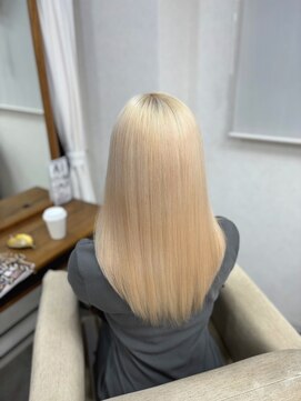 エミーバイモアムー(Emmie byMoremuu) 【アイリ】ハイブロンド