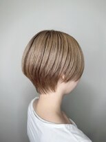 ロディーナ 大口 新子安(rodina)&nbsp;すっきり丸みショート＋透明感ブリーチカラー