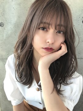プラチナ(PLATINA) レイヤーカット顔まわり前髪セミロング20代30代40代