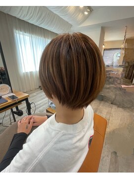 ジェンタ(Jenta) ショートボブ