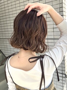 ロンドリメゾン 原宿(Lond re Maison.) くすみベージュ細めハイライトショート白髪ぼかし前髪原宿表参道