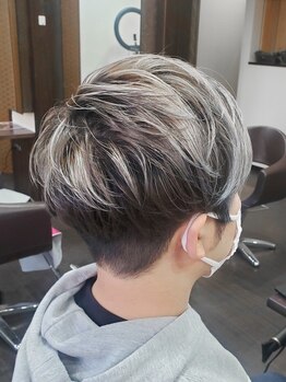 一人一人の髪のお悩みやなりたい姿をしっかりヒアリングし、あなたに一番似合うトレンドスタイルをご提案◇