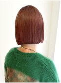 ヘイリーボブ　ミニマルボブ　切りっぱなしボブ　ワインレッド