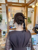 ギャラクシー ヘアードレッサーズ(galaxy hairdressers)&nbsp;カチモリヘアアレンジお団子ヘア
