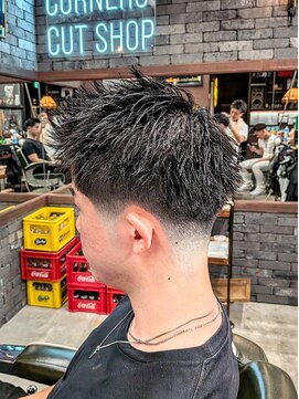スリーセント 栄(3/cent) 【ローフェード×スパイキーショート】