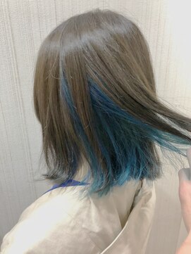 トムキャット(TOM CAT) ブリーチインナーカラー・ブルー×アッシュ